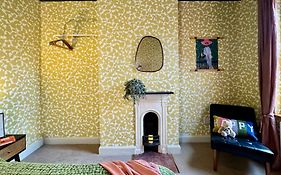 Merton Retreat- Free Parking, Central, City Luxury!!